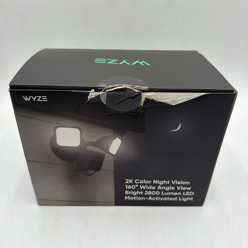 Wyze Cam Floodlight V2 Motion-Activated 2K HD Color Night Vision Camera